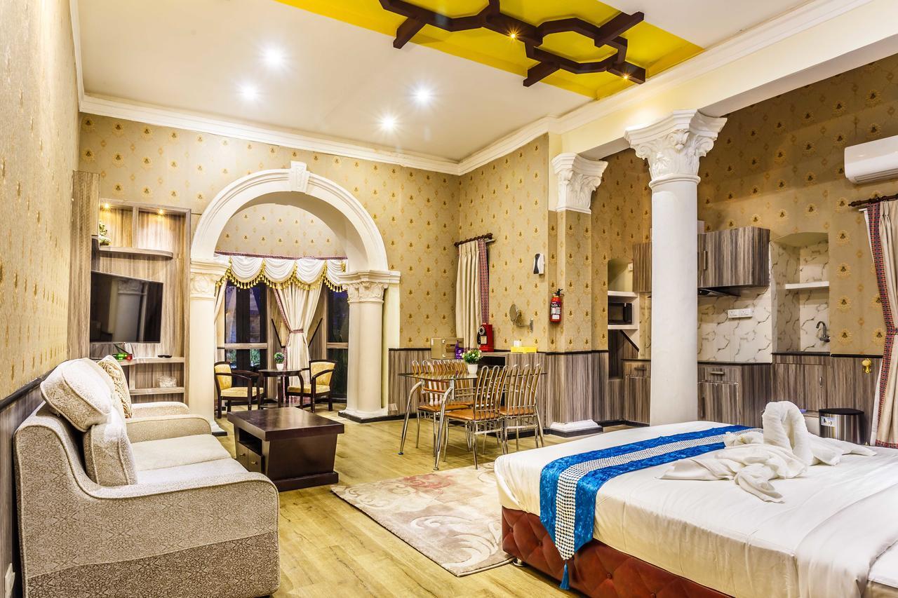Royal Empire Boutique Hotel Катманду Екстер'єр фото