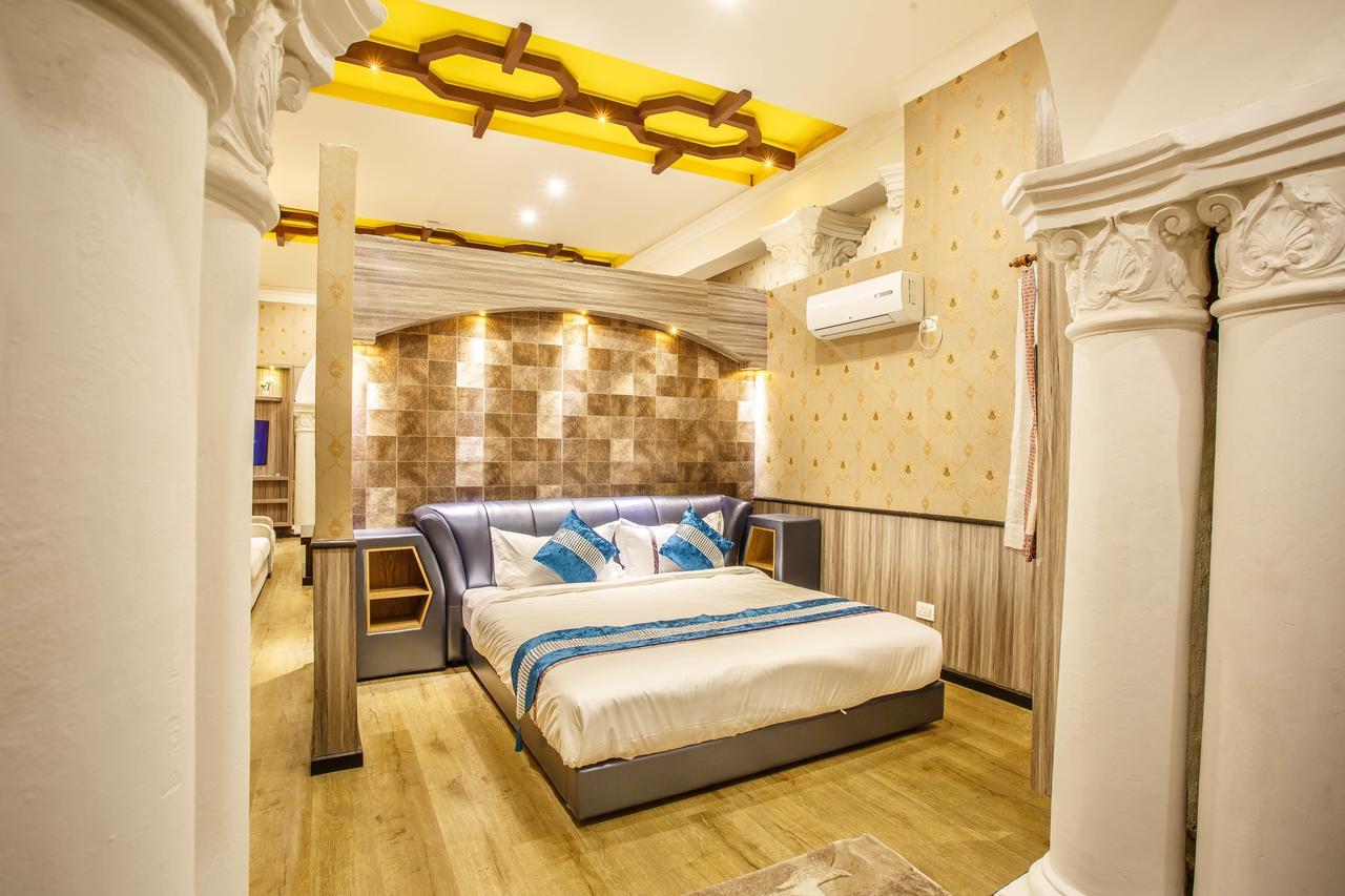 Royal Empire Boutique Hotel Катманду Екстер'єр фото