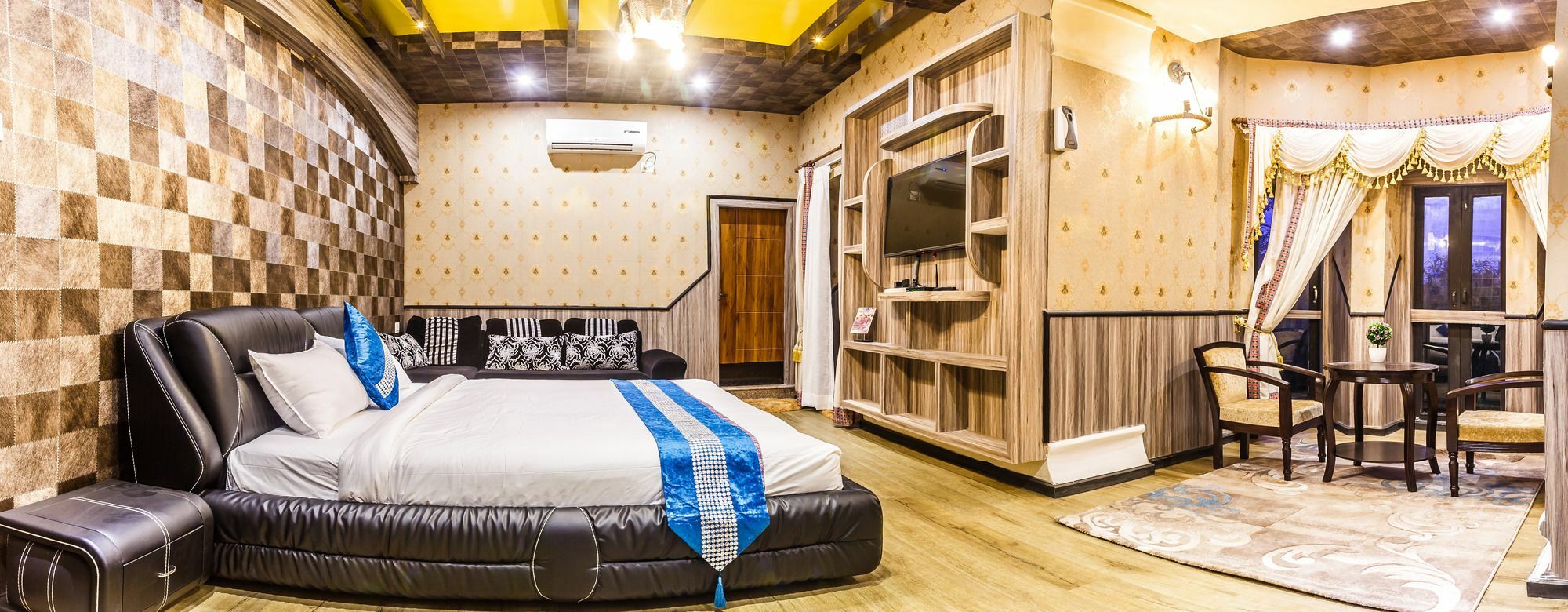 Royal Empire Boutique Hotel Катманду Екстер'єр фото
